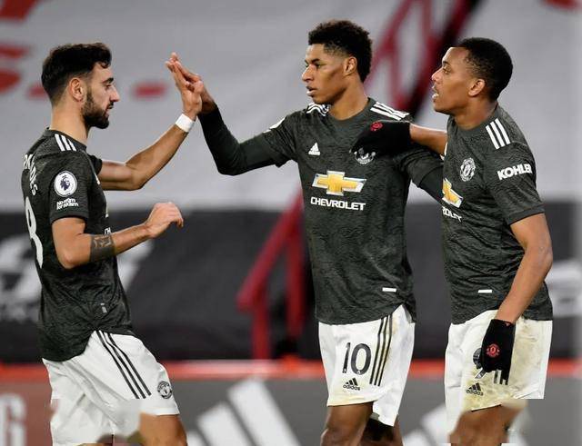  里昂锋线全面开花四球大胜克莱蒙重塑信心