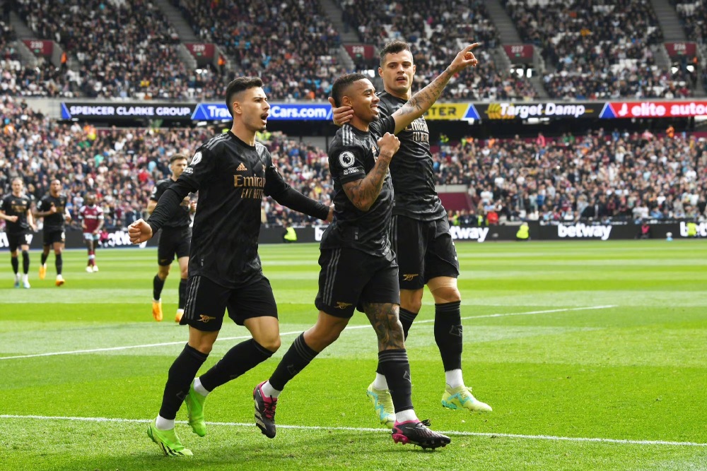  西汉姆联铁锤砸懵豪门，伦敦德比上演逆袭